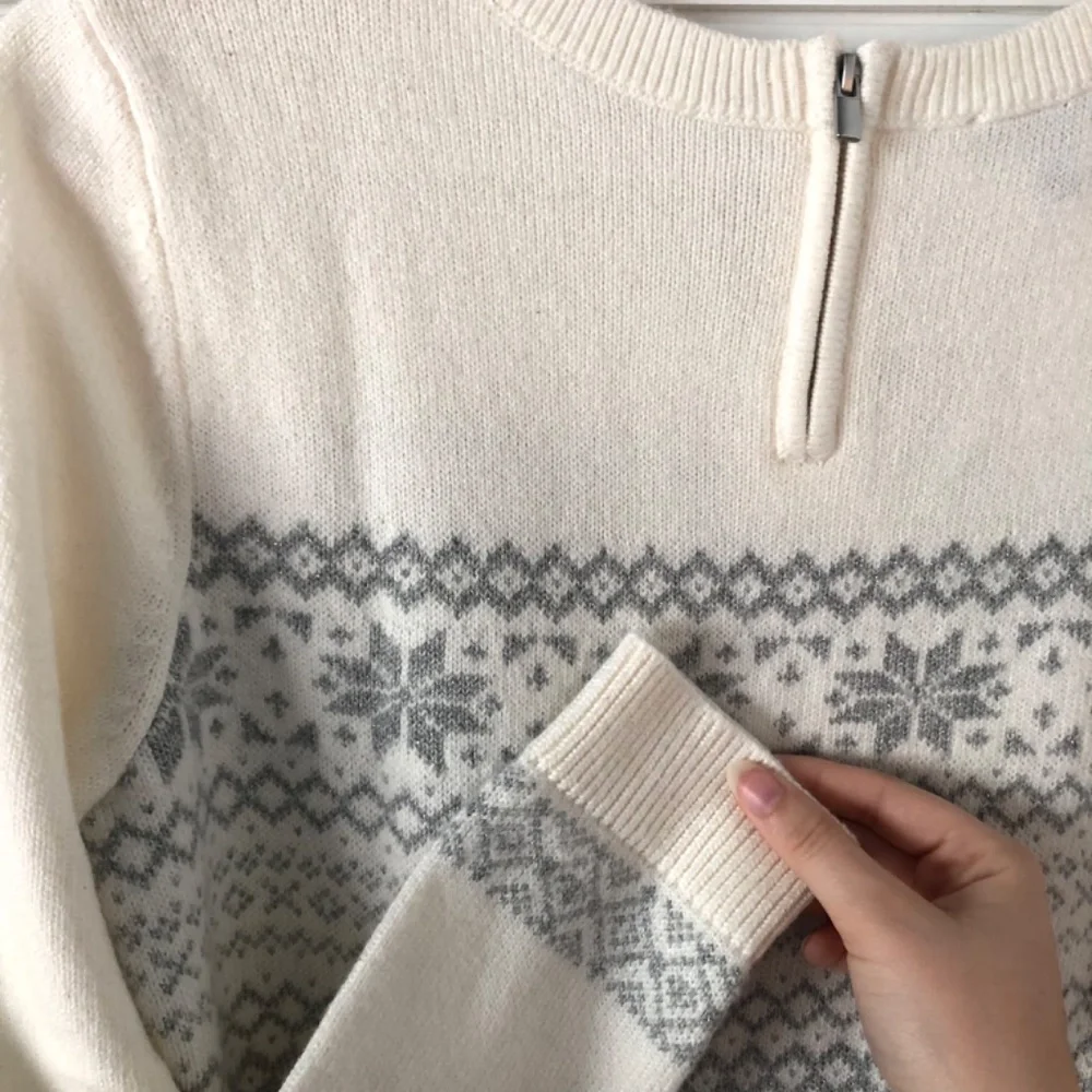 Talbots Snowflake Pullover Sweater - Picture 3 of 5
